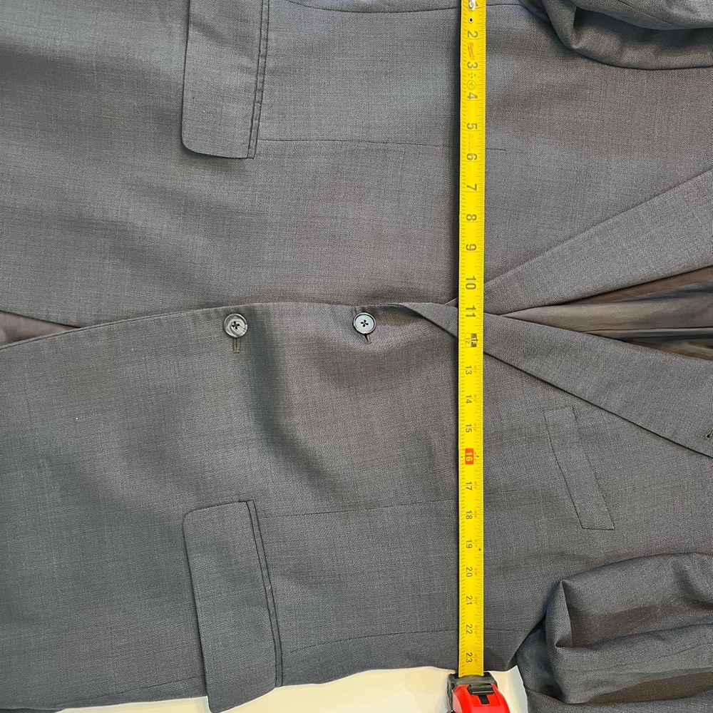 Joseph Abboud Gray Sport Coat with Notched Lapels - Picture 4 of 9